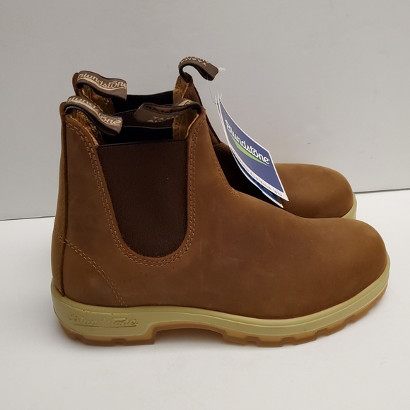 New Blundstone Crazy Horse Chelsea Boot - Picture 2 of 6